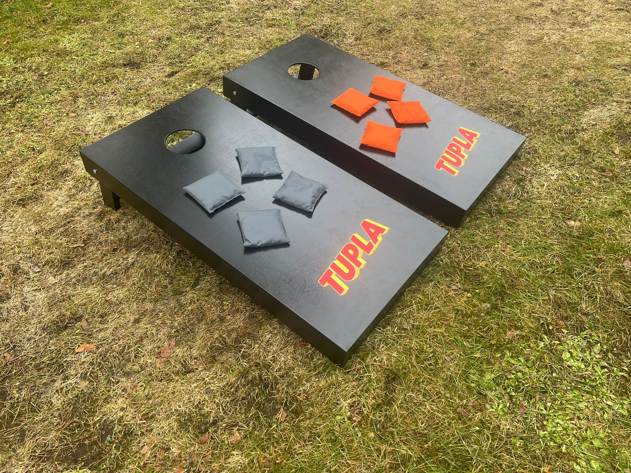 Erikujundusega cornhole