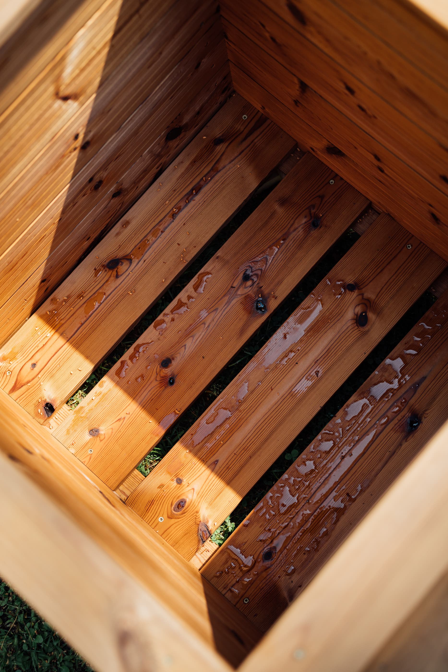 Suur Termopuidust istutuskast elupuudele