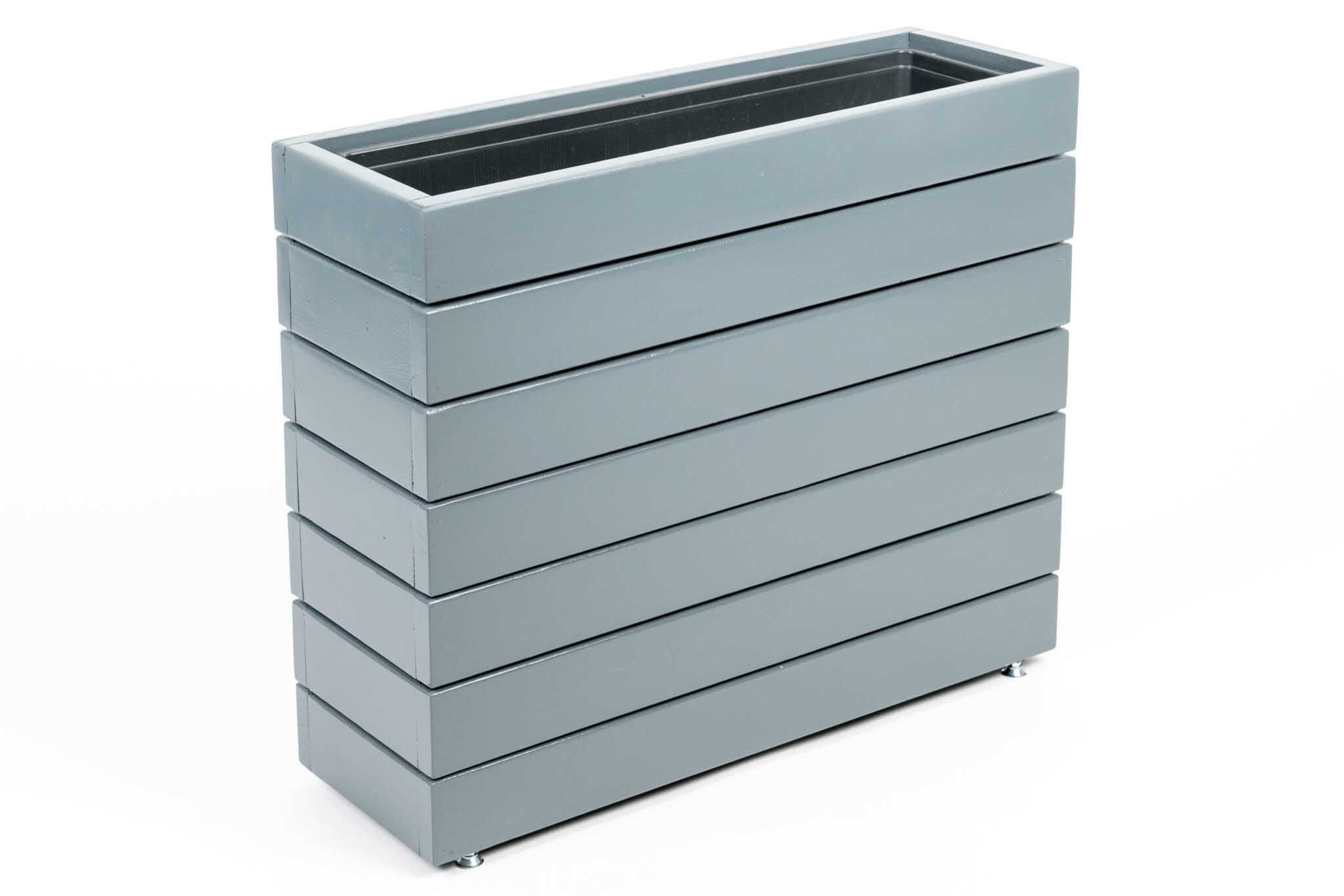 Kõrge Hall puidust lillekast terrassil