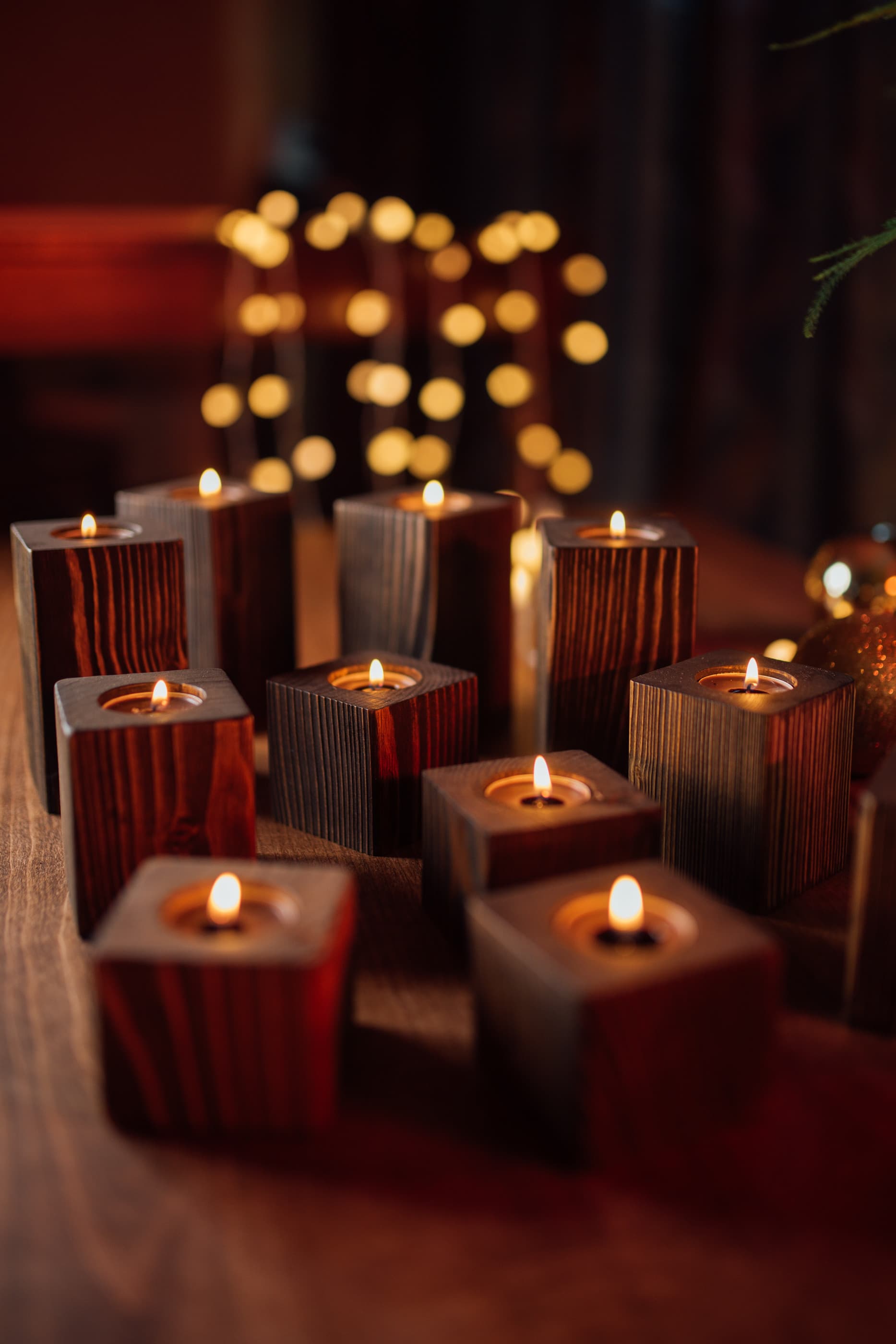 Rustikaalne väike puidust küünlaalus Leigri Puukojast