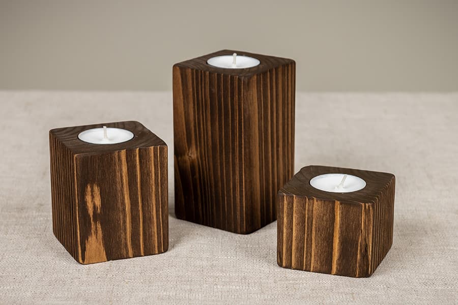 Puidust küünlaalused Hansa Candle küünlaga